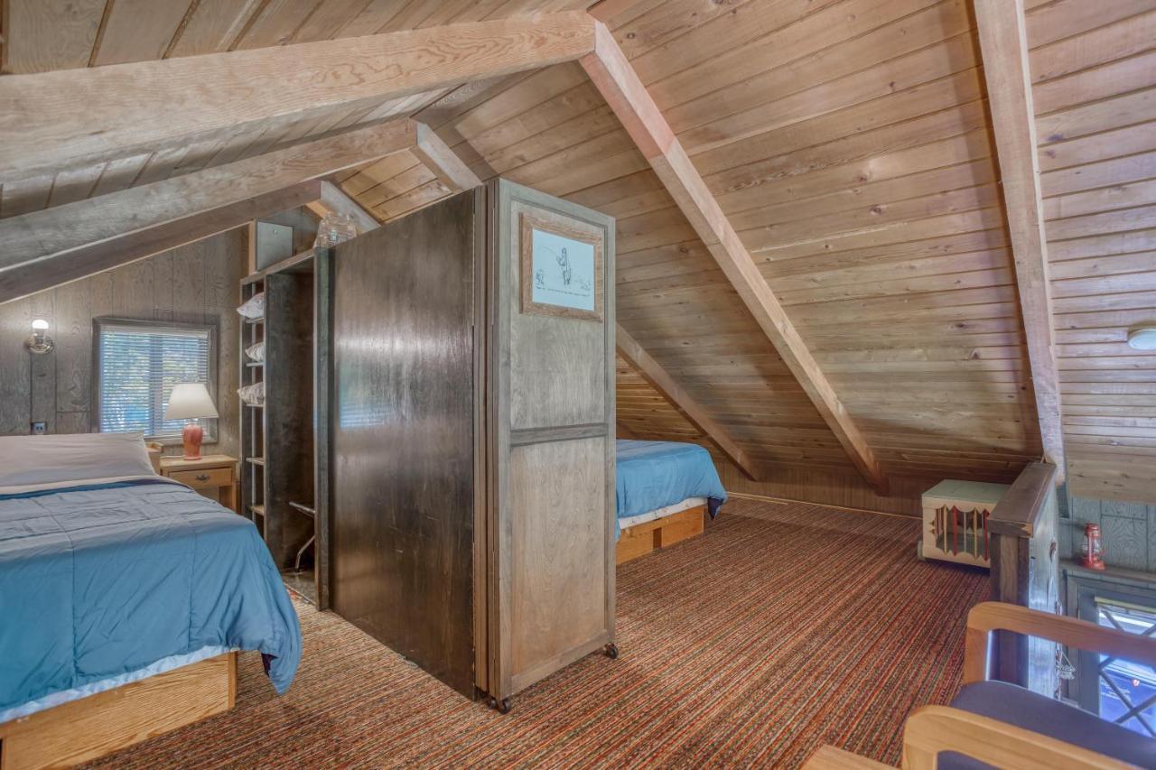The Crabbing Cabin Lincoln City Exterior photo