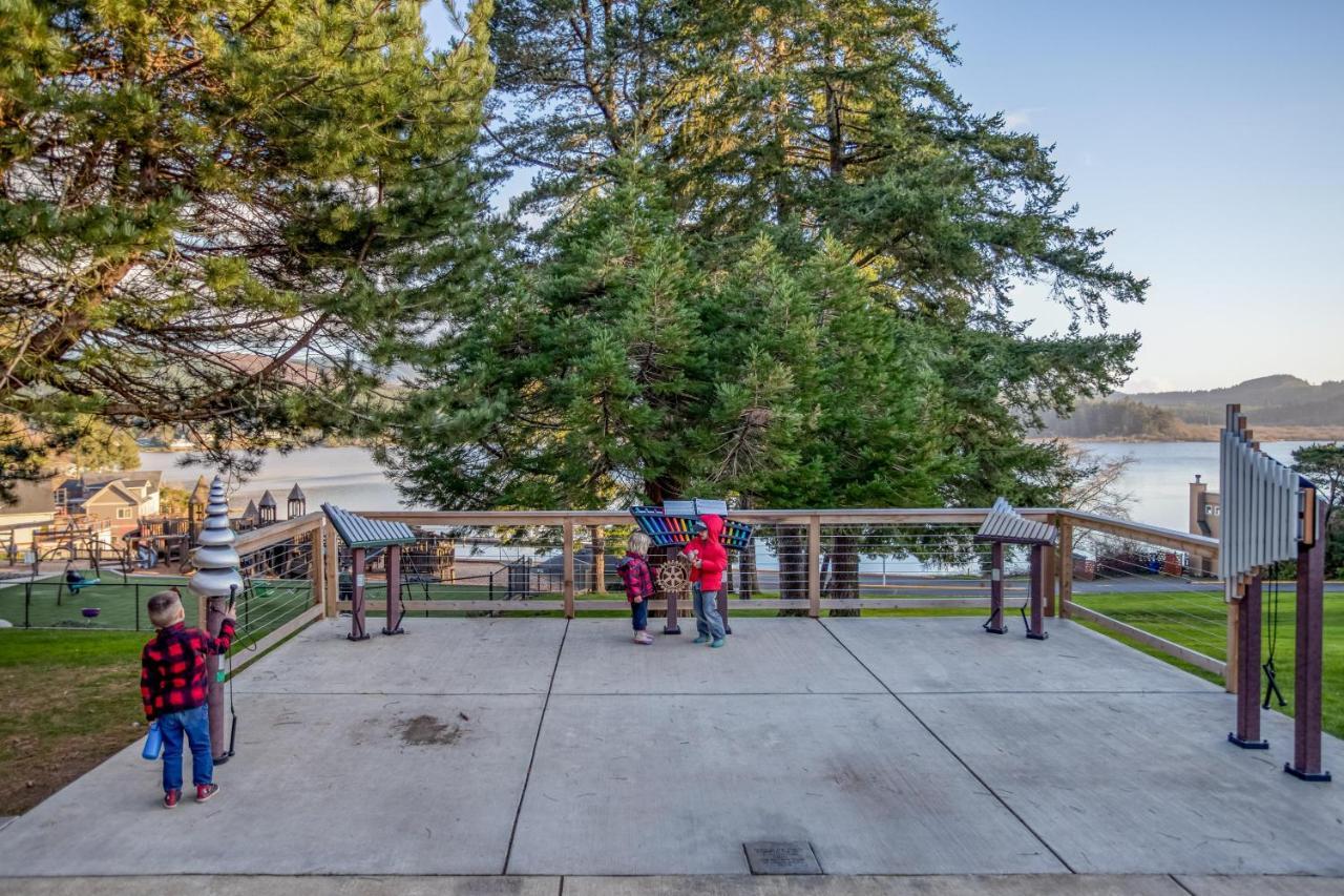 The Crabbing Cabin Lincoln City Exterior photo